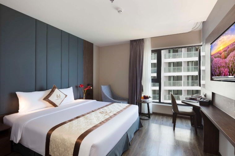 Premier Ocean View with Balcony